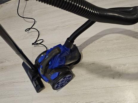 Пылесос DEXP H-1600